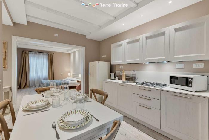 Suite del Golfo, Terremarine