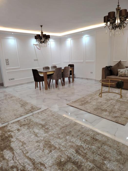 شقه ايجار يومي فرش فندقي موقع مميز اكتوبر طيبه جاردن