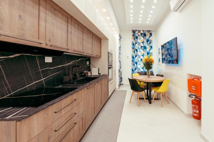 30 Walk Vatican & Stadium Art, Smart Home