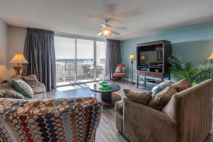 Yacht Club Villas #1-703