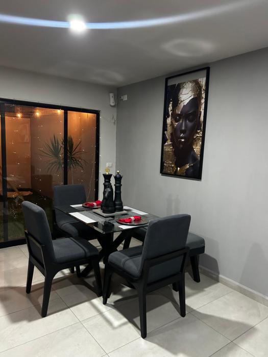 HERMOSA CASA CON JACUZZI Y Alberca