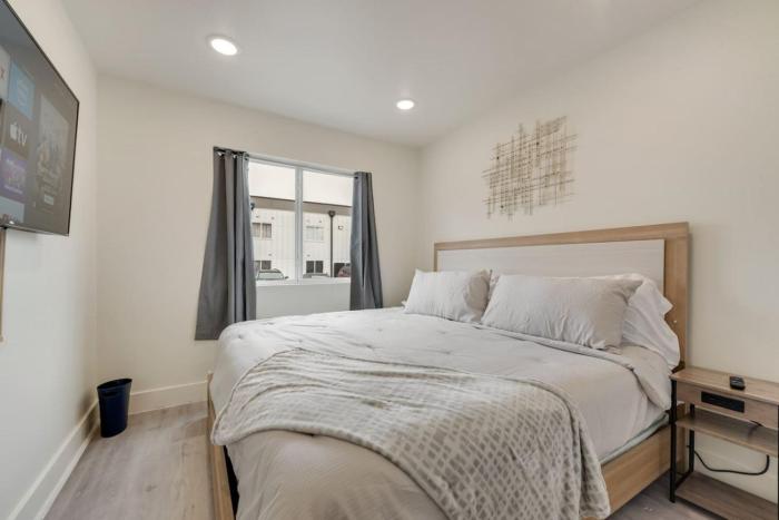 New! Stylish City Getaway Near Deep Ellum and Downtown