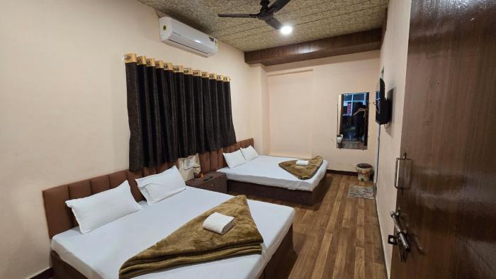 HOTEL MAHESHWARI GREENs