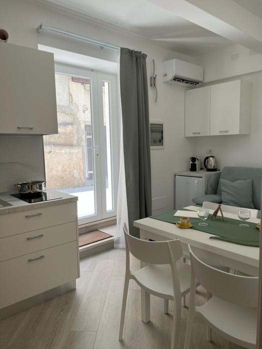 Chez-Nous Apartments by Bonsai