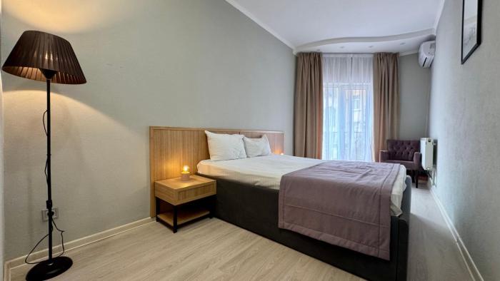 Boomerang Apartments