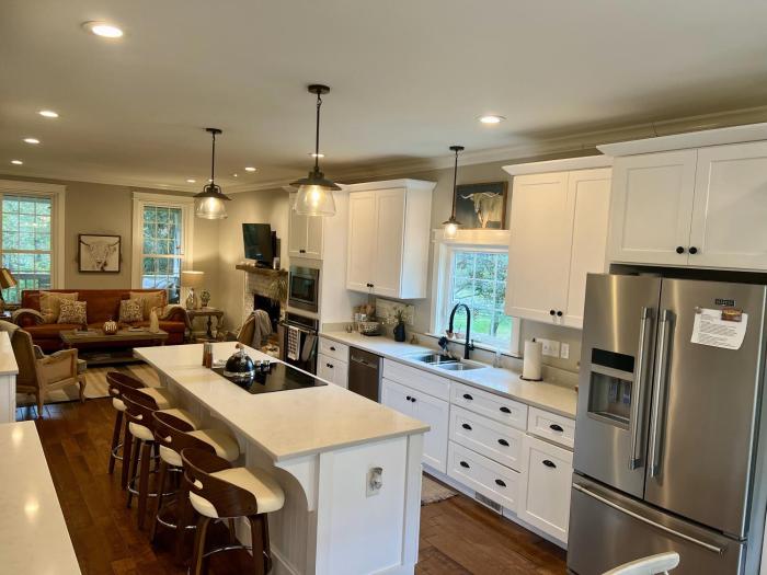 6BR Modern Farmhouse Retreat