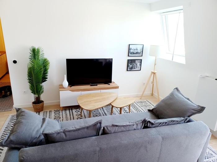 T2 neuf 2024, terrasse, parking, RER B et VAL à 2 pas