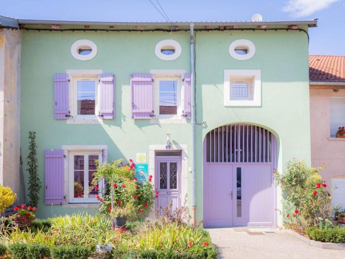 Gîte familial près de Nancy avec grand jardin, spa, salle de jeux, et équipements pêche - FR-1-584-15
