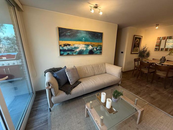 HOM I Amplio Depto 2D2B con Parking en Providencia