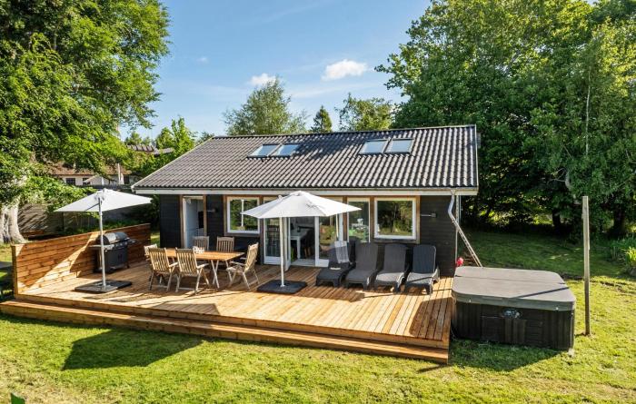 Nice Home In Nykøbing Sj With Wifi