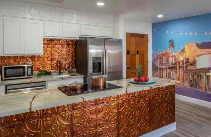 Western Themed Old Town Scottsdale Condo with King Bed and Community Pool