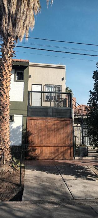 Cómodo y moderno departamento con cochera en Mendoza