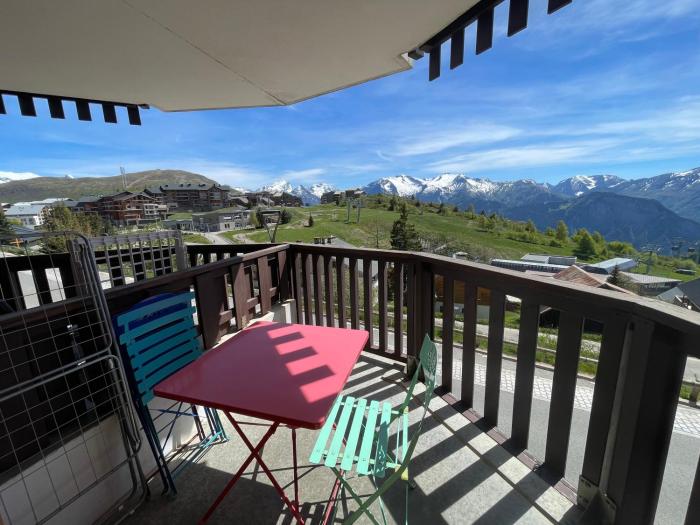 Plein centre Alpe dHuez vue panoramique