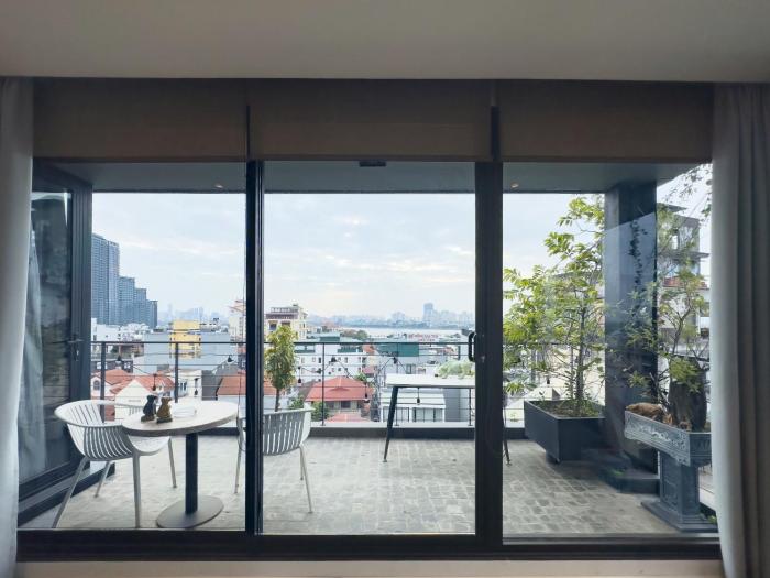 Tô Ngọc Vân - Căn hộ 1 ngủ view hồ