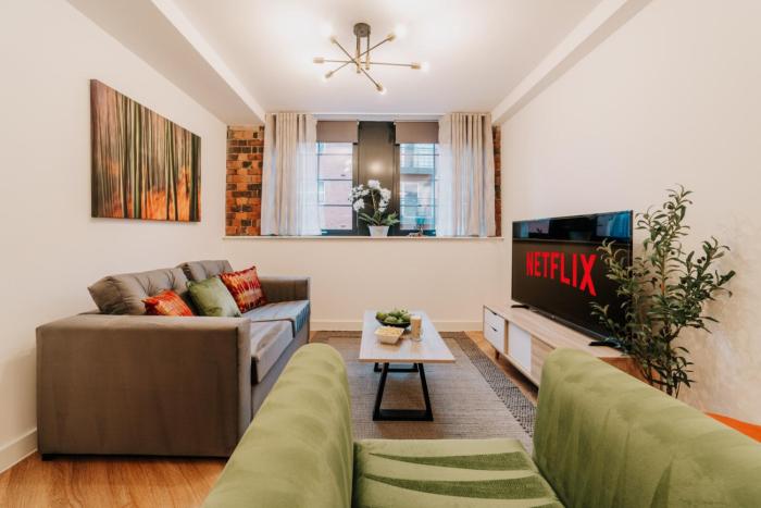 Luxury Two Bedroom Birmingham City Centre Apartment