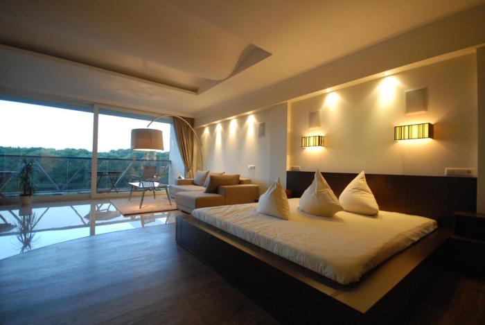 Sky-High Sauna Penthouse Retreat with City Views