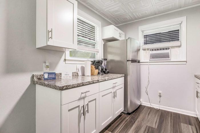 Mins to Downtown Carriage House - Pensacola Pearl