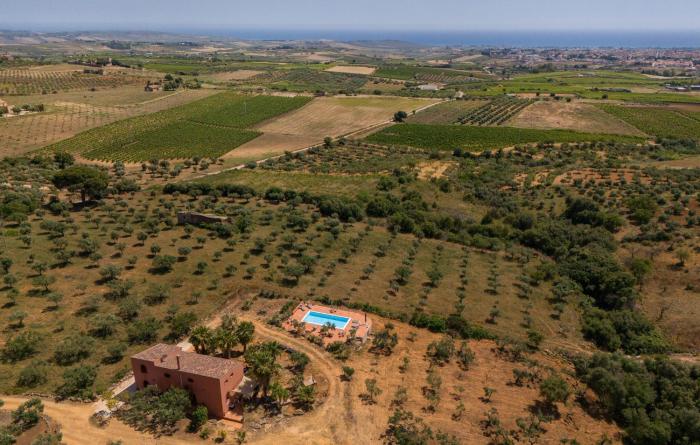 Gorgeous Home In Menfi With Wifi