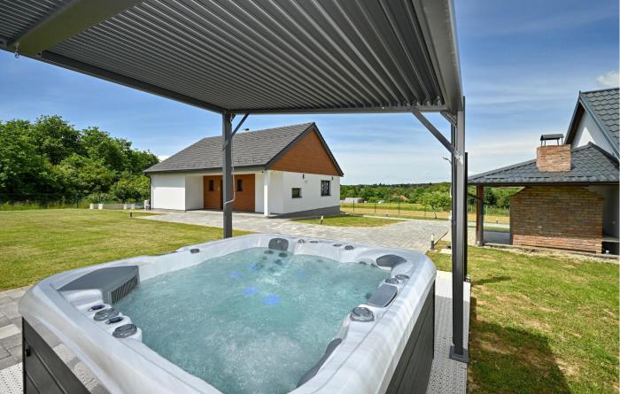 Pet Friendly Home In Husinec With Sauna