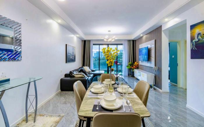 Luxury Two Bedroom Furnished Apt