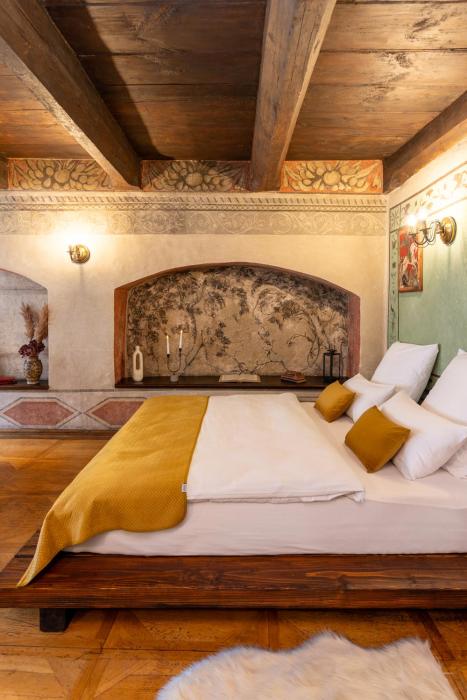 500 Year House - Kraków Old Town - Historic Apartments by Staymoovers