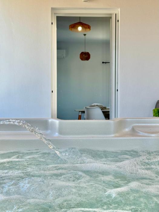 Oliva Naxos Apartments