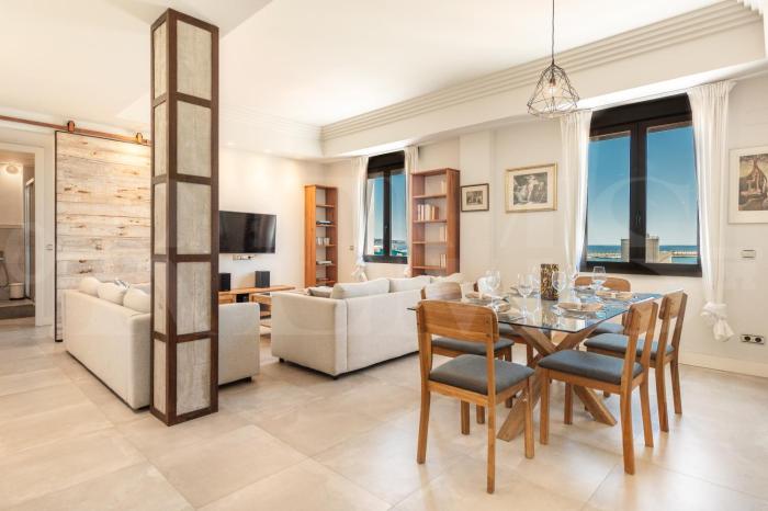 Central gem with stunning port & sea views by REMS