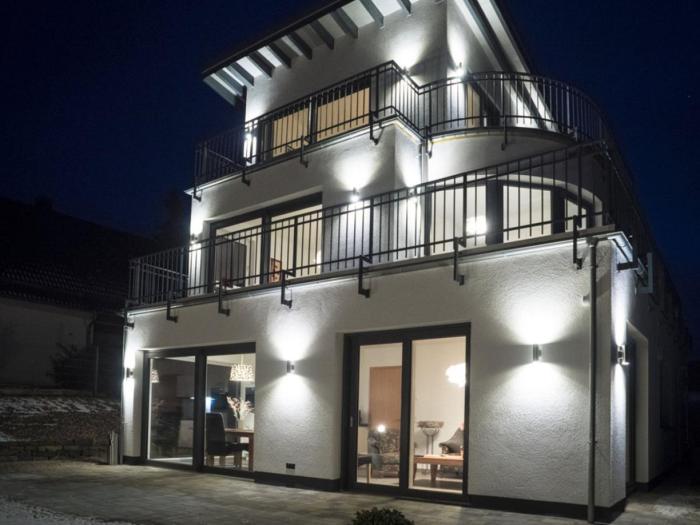 Ferienhaus Weitblick, Piesport, Traumblick von 2 Balkonen auf die Moselschleife