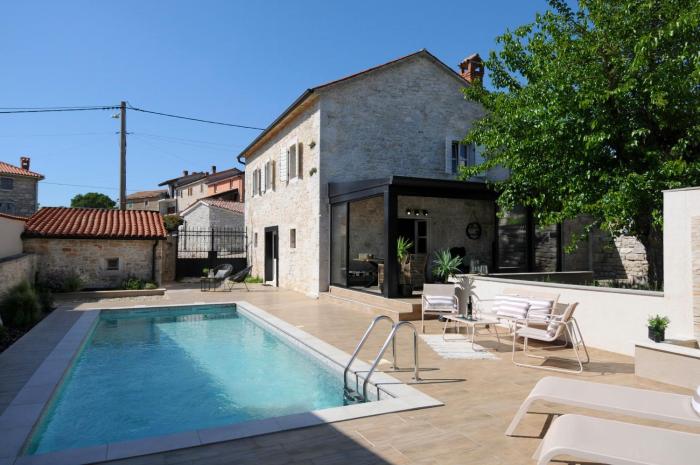 Villa Angelina - design stone house in Markovac