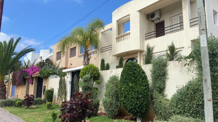 Wonderful 5 Bedrooms Villa L52015