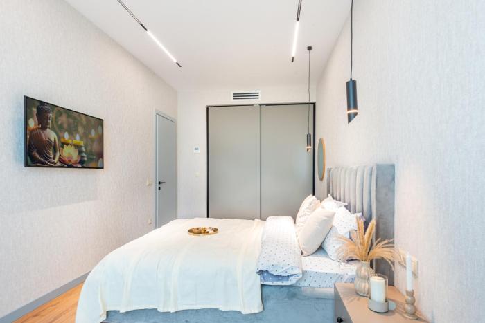 Seaview Calm by Aesthaven