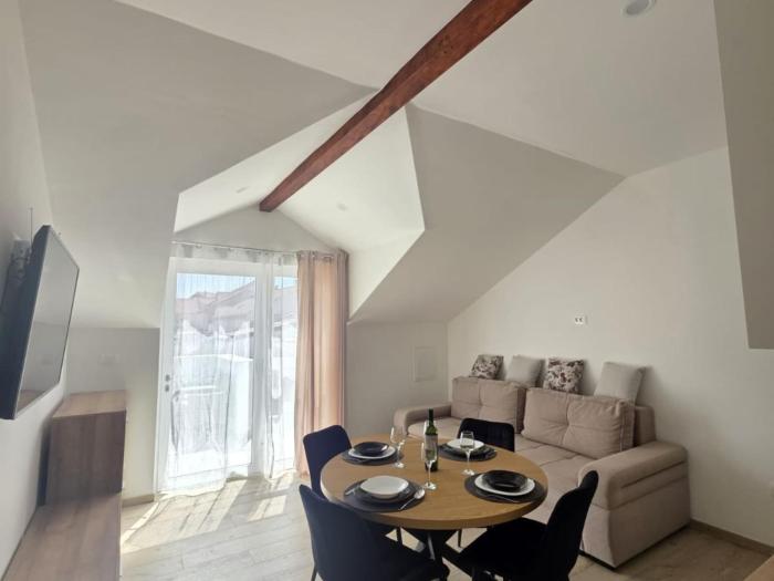 Penthouse Apartment Dijana - One Bedroom Apartment with Terrace