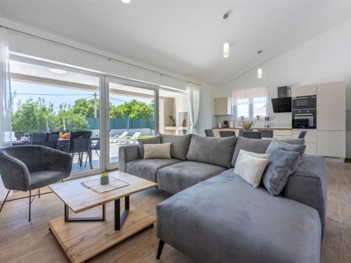 Three Bedroom Villa with Swiming Pool