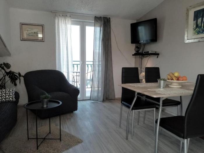 Apartments Silva - Superior Two Bedroom Apartment with Balcony and Sea View