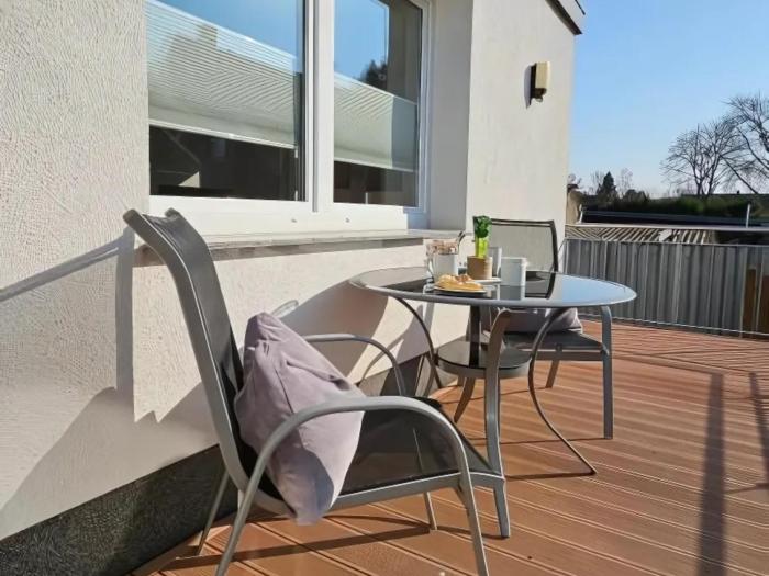 Meeresbrise & Sonnenschein Ihre Terrasse in Zinnowitz wartet!