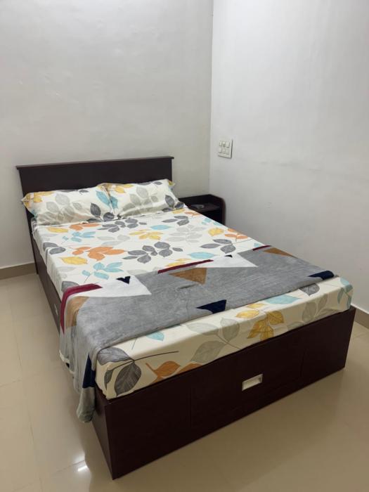 Golden Heights Apartments