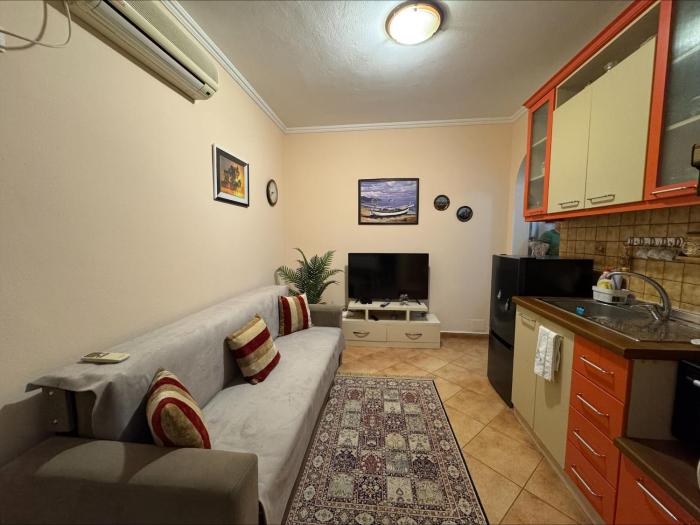 Seaside apartment near Shkembi Kavajes