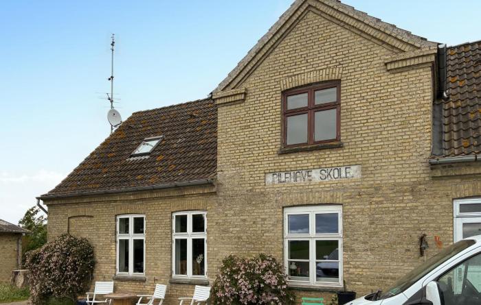 Beautiful Home In Dannemare With Wifi