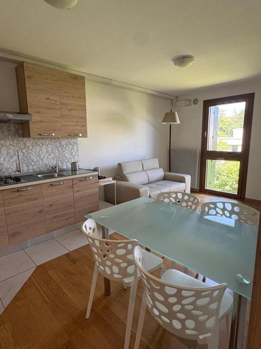 Crossroads Apartment