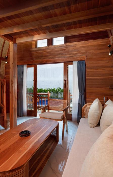 Luh Adi Villa 3, Modern Balinese wooden house close to Uluwatu