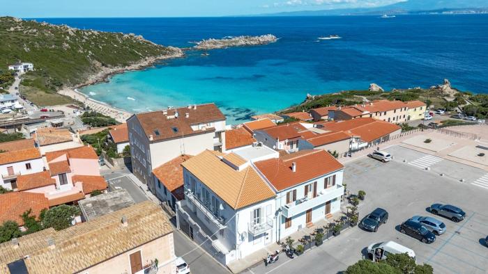 Isa Guest House - Rooms & Apartment