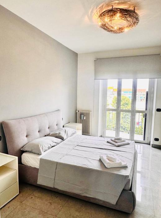 R&G House - Appartamento moderno vicino alla metropolitana - Modern apartment close to the metro