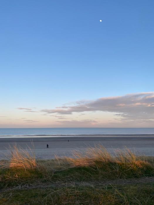 Cozy Coastal Home Bettystown