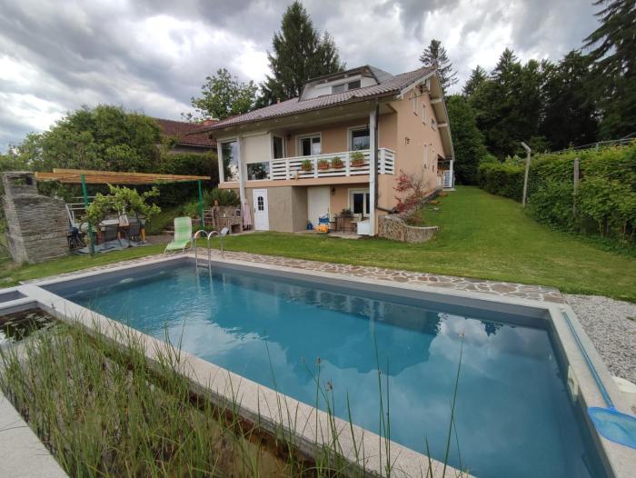 Sunny Karla apartment Dramlje