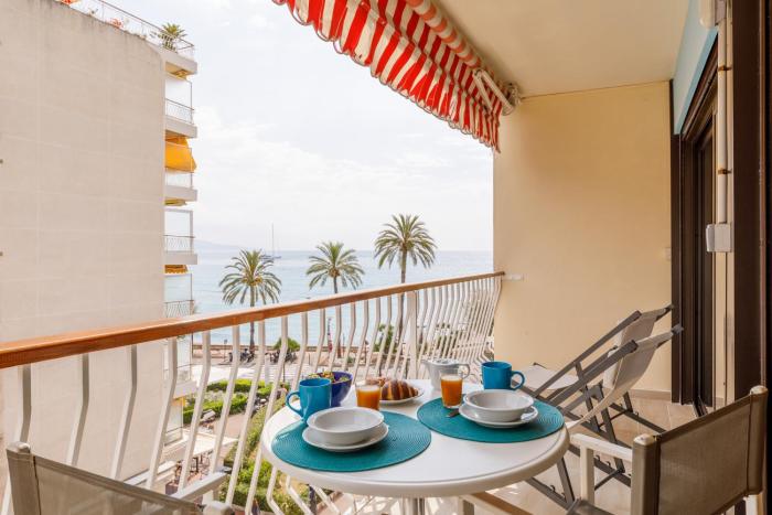 Appartement 1 chambre Vue Mer avec Terrasse, Plage à 1 min à pied