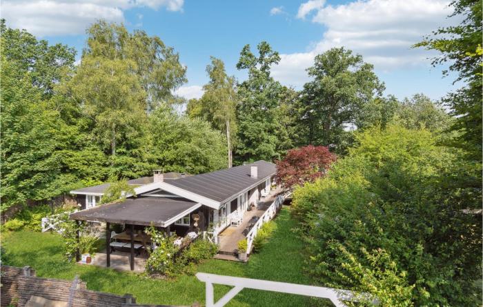 Cozy Home In Hornbæk With Wifi