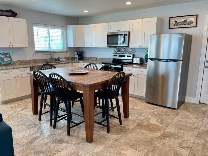 Beachgate Condo Suites and Hotel 237 condo