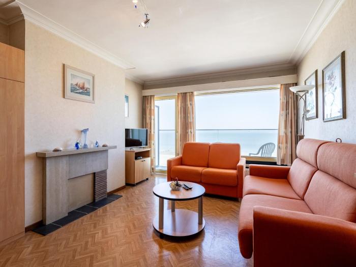 Studio in Zeedijk with Stunning Sea Views