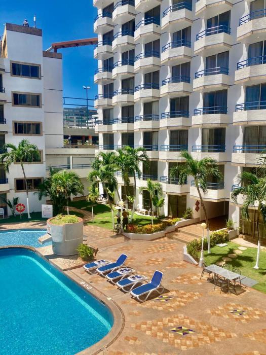 Apt en el Hotel Dinasty