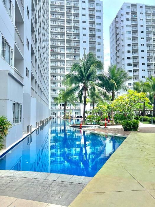 Shore 607 A bayview moa